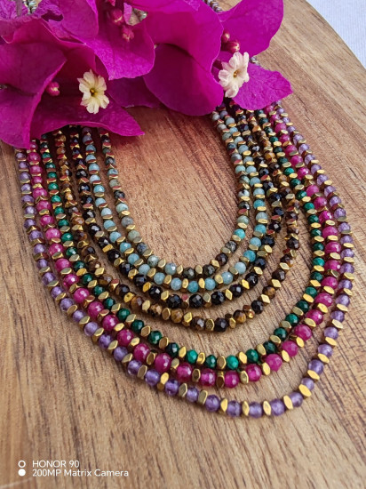 COLLIER FIN PIERRES NATURELLES