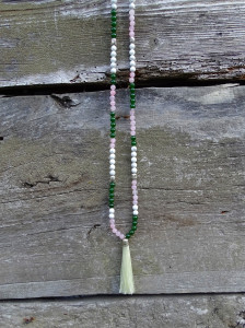 COLLIER MALA